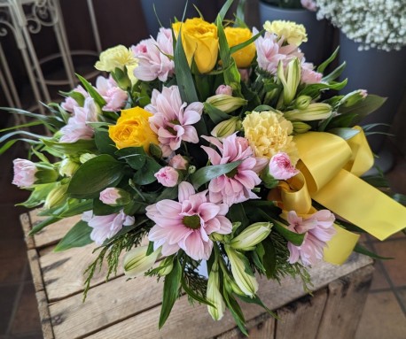 Petite Pot Arrangement