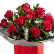 Traditional 12 Red Roses